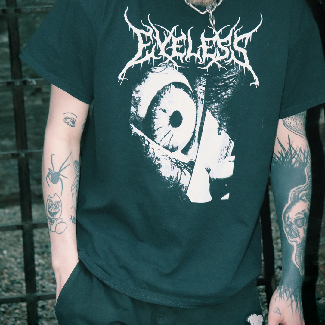 EYELESS TEE